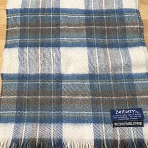 Burberry's Scarf - 70% cashmere 30% wool.